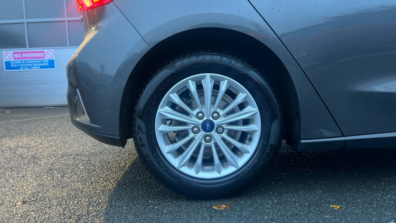 Ford Focus 1.0 EcoBoost Hybrid mHEV 125 Titanium Edition 5dr Petrol Hatchback